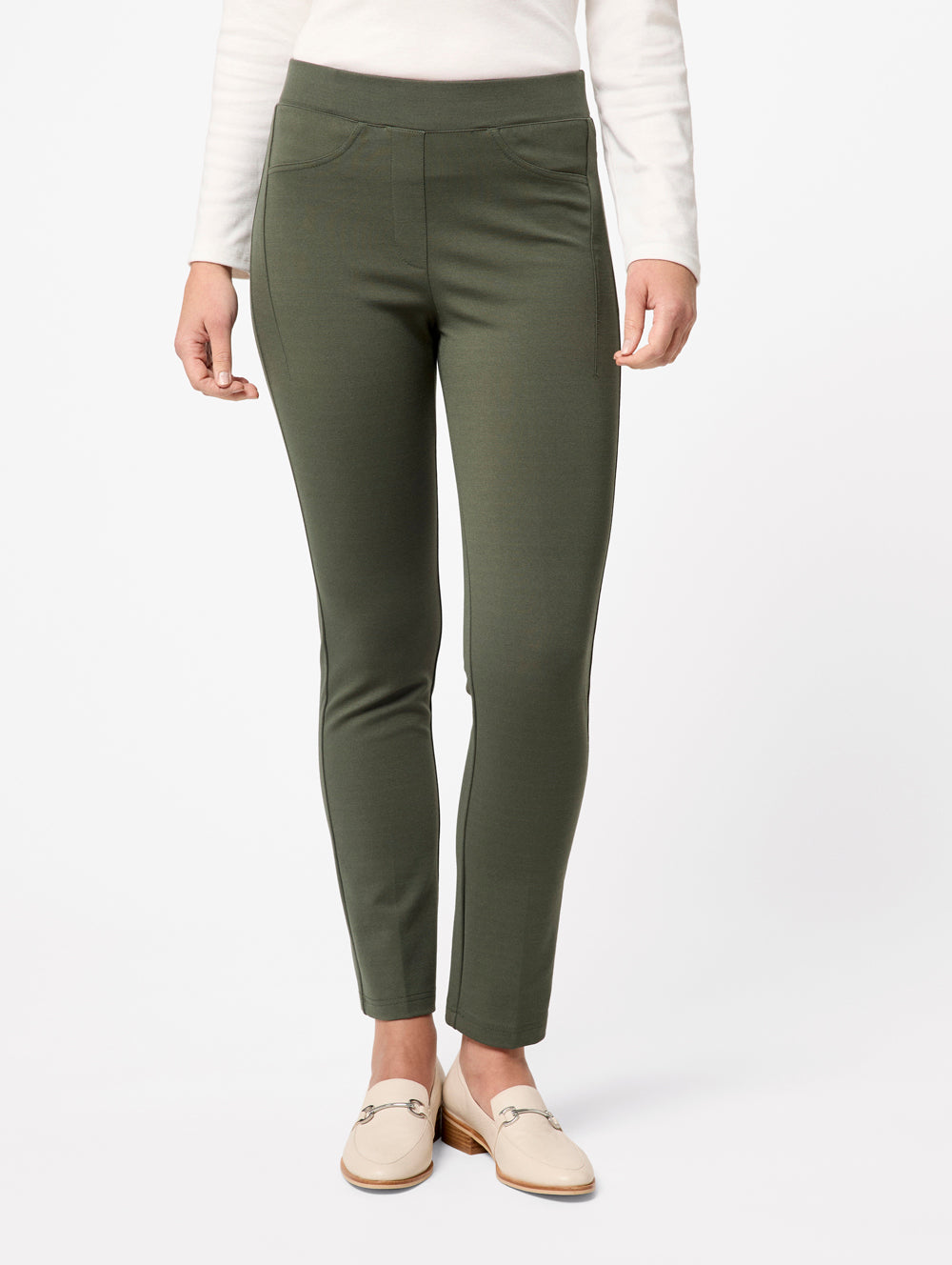 Moda Slim Leg Short Pant