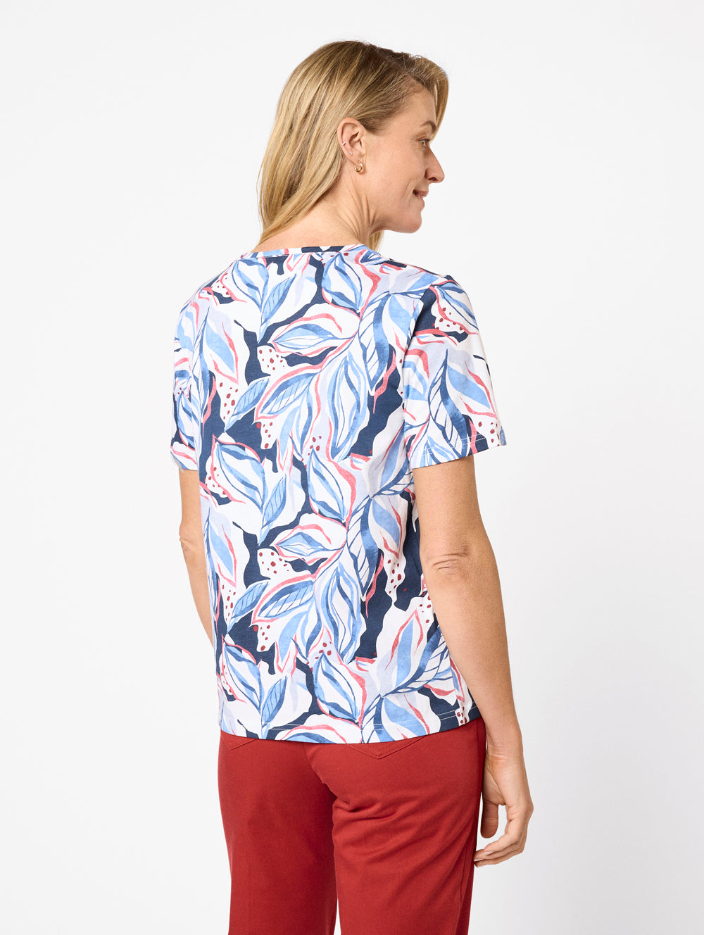 BA48657_BANVY142_3_1750056515000