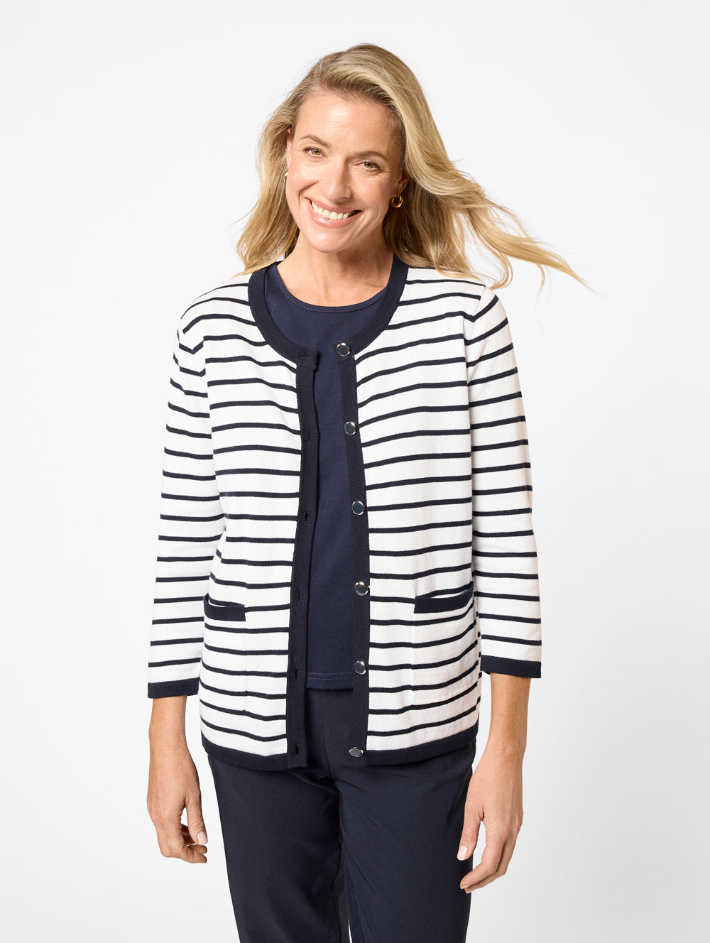 BA48695_BANVY142_1_1750222962000