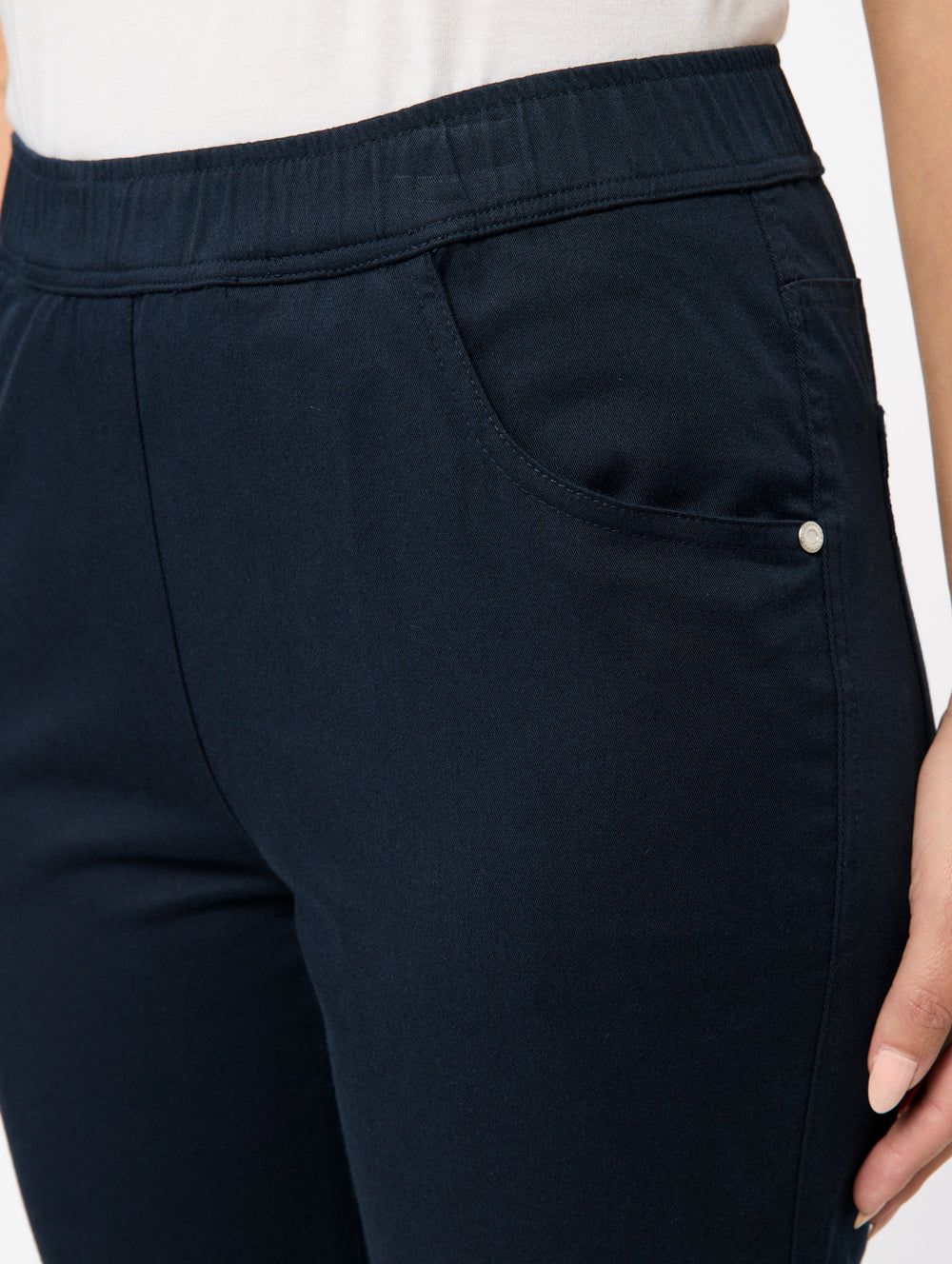 Taren Slim Short Length Pant