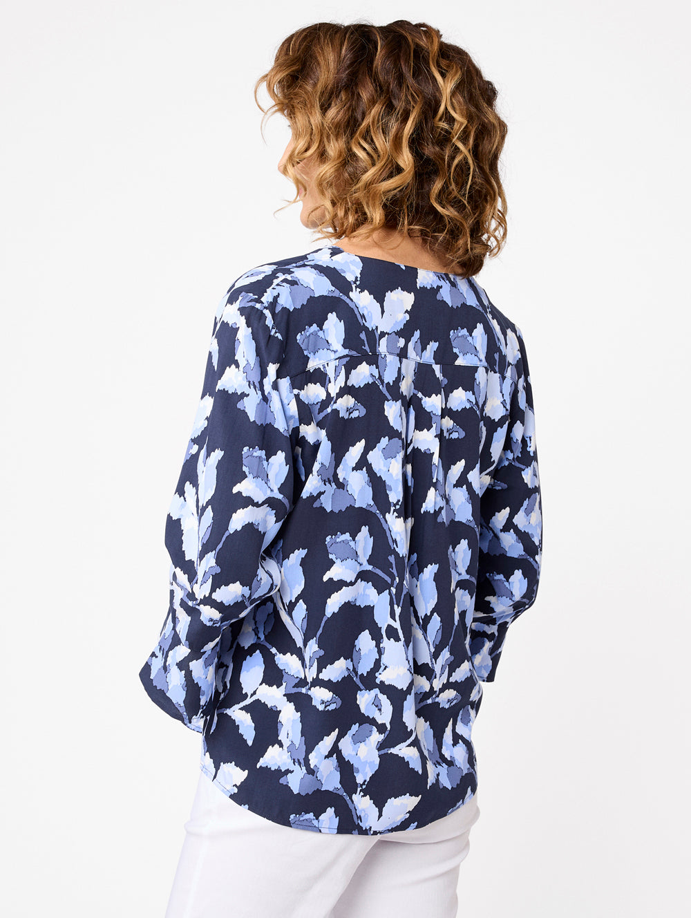 BA48713_BANVY142_3_1752817678000