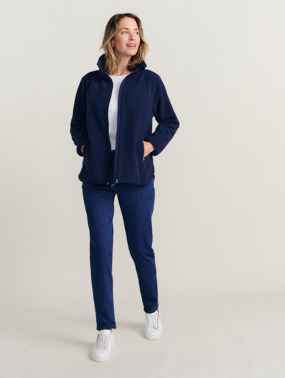 BA49233_BANVY142_2_1778027568000