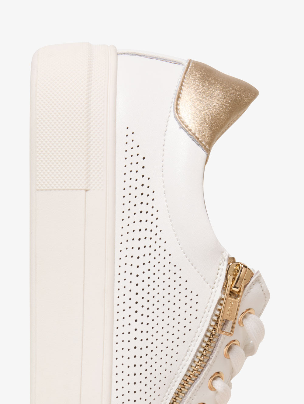 Clara Sneaker