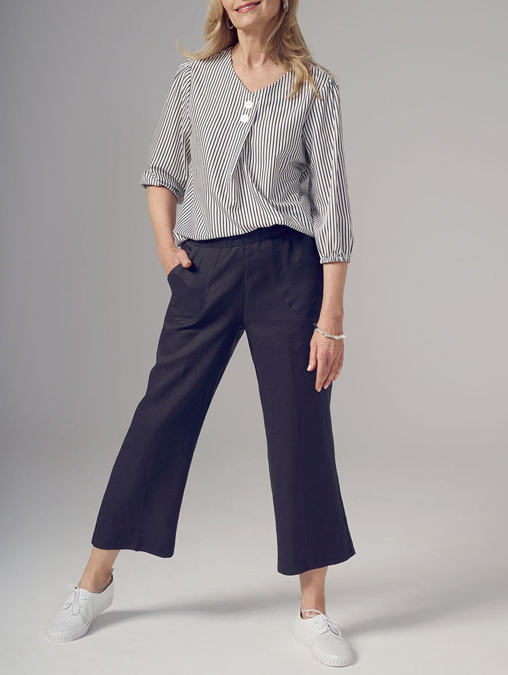 Lura 3/4 Sleeve Shirt
